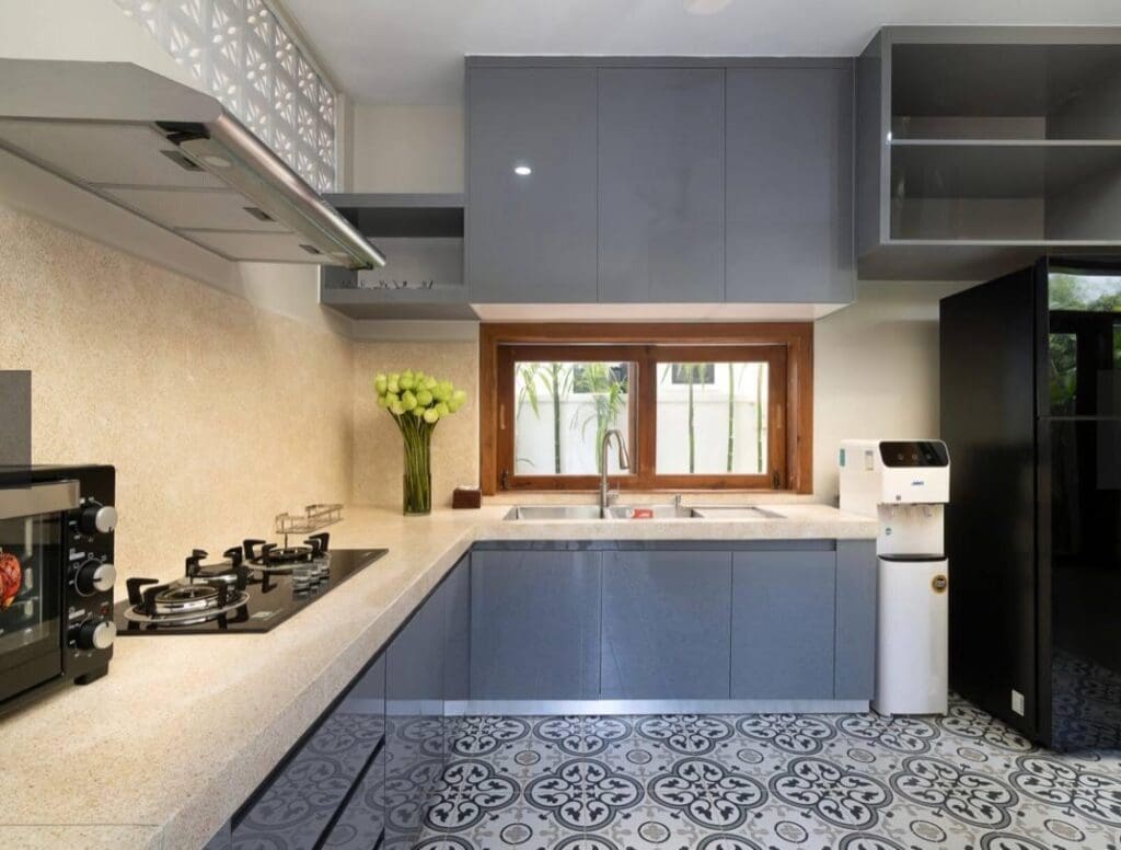 cuisine moderne dans une villa de Siem Reap, faisant partie d'un investissement Airbnb